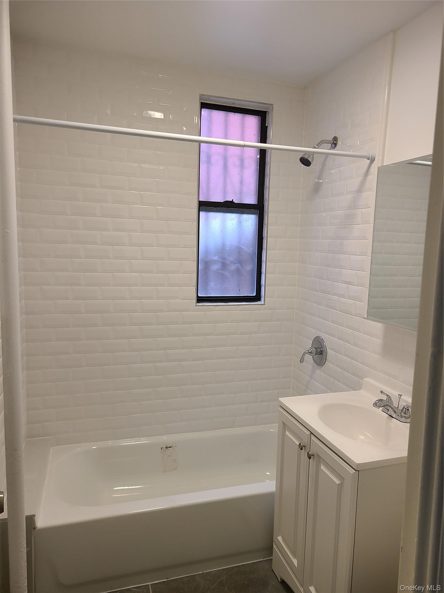 Single Family Seneca Avenue  Bronx, NY 10474, MLS-1038801-6