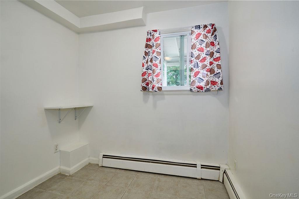 Single Family Throggs Neck Boulevard Bronx, NY 10465, MLS-1038811-10