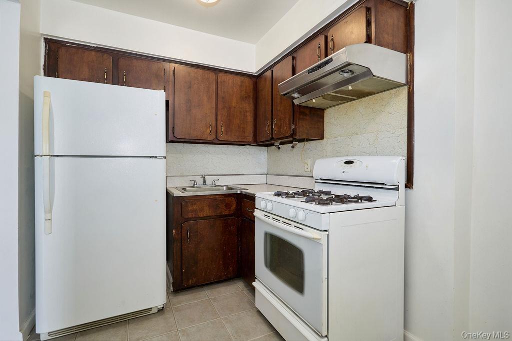 Single Family Throggs Neck Boulevard Bronx, NY 10465, MLS-1038811-11