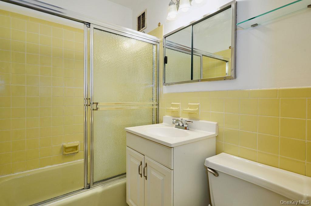 Single Family Throggs Neck Boulevard Bronx, NY 10465, MLS-1038811-13