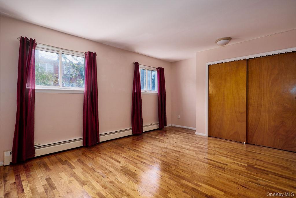 Single Family Throggs Neck Boulevard Bronx, NY 10465, MLS-1038811-15