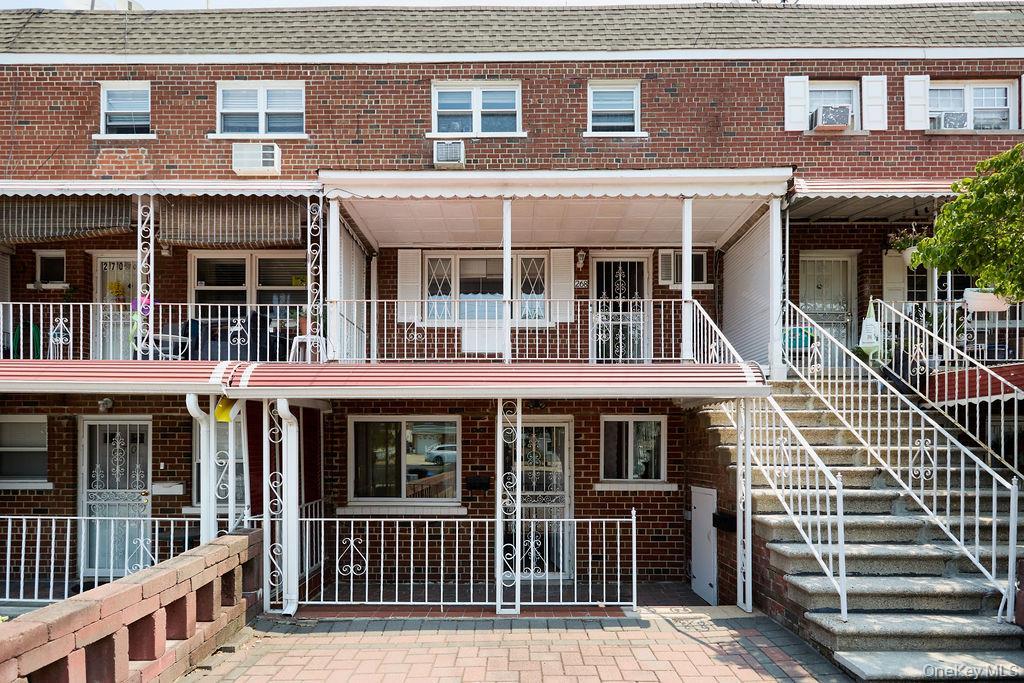 Single Family Throggs Neck Boulevard Bronx, NY 10465, MLS-1038811-2