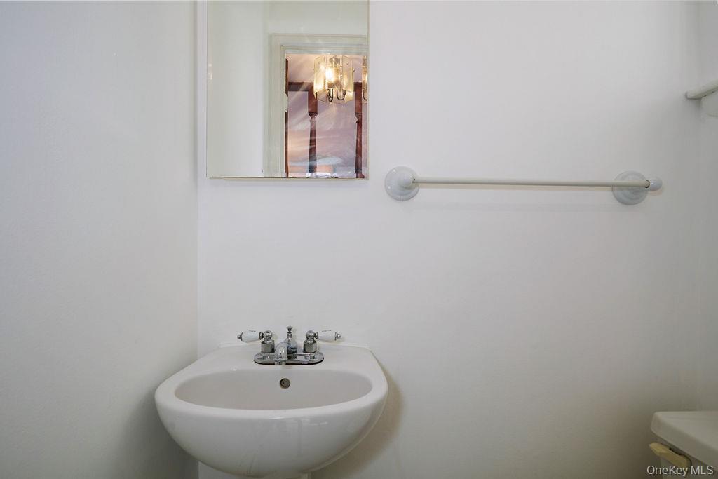 Single Family Throggs Neck Boulevard Bronx, NY 10465, MLS-1038811-21