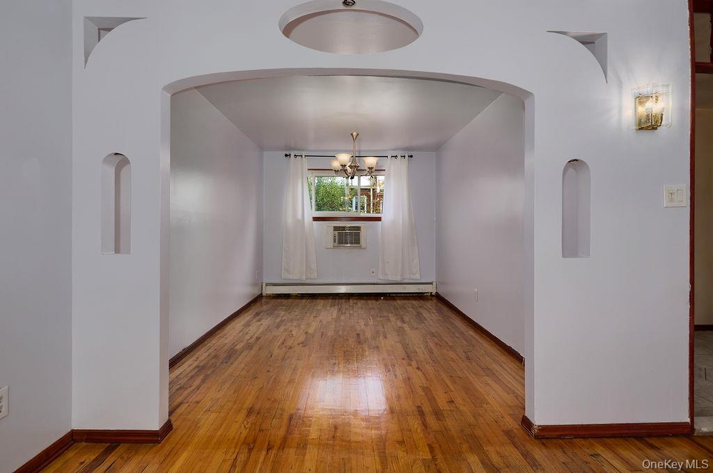 Single Family Throggs Neck Boulevard Bronx, NY 10465, MLS-1038811-25