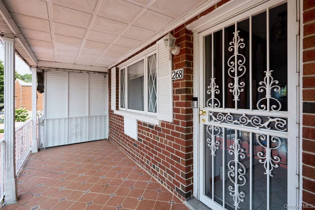 Single Family Throggs Neck Boulevard Bronx, NY 10465, MLS-1038811-3