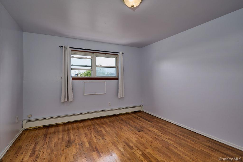 Single Family Throggs Neck Boulevard Bronx, NY 10465, MLS-1038811-32