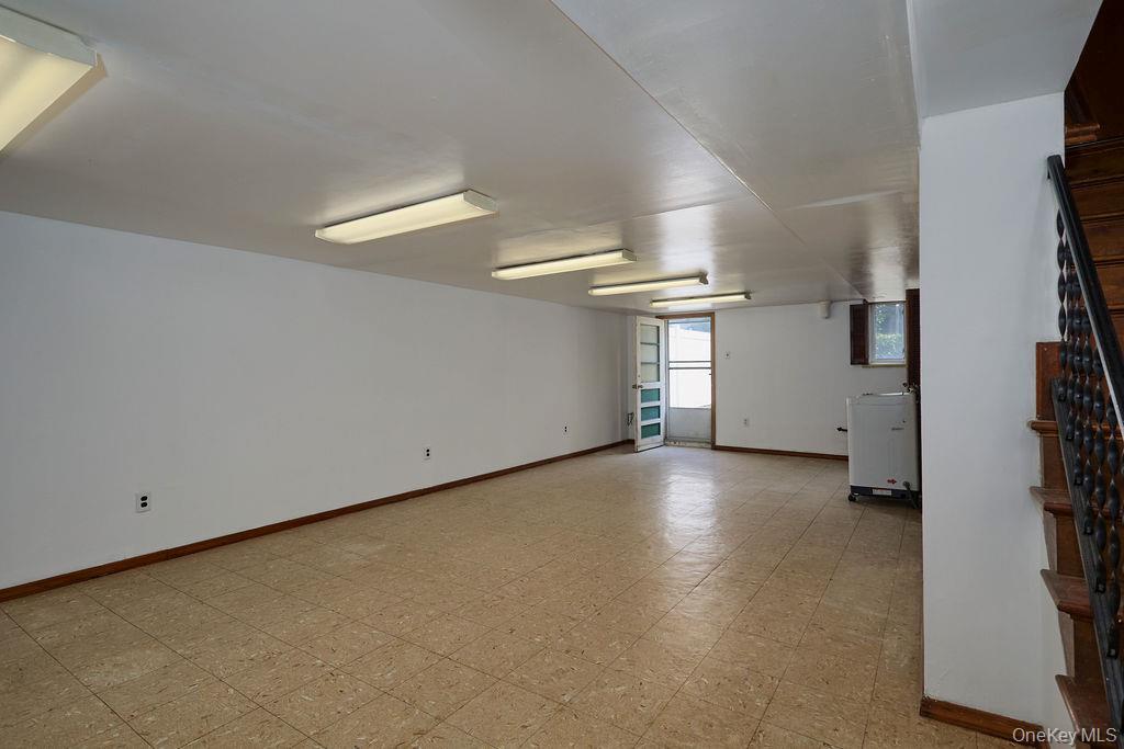 Single Family Throggs Neck Boulevard Bronx, NY 10465, MLS-1038811-37