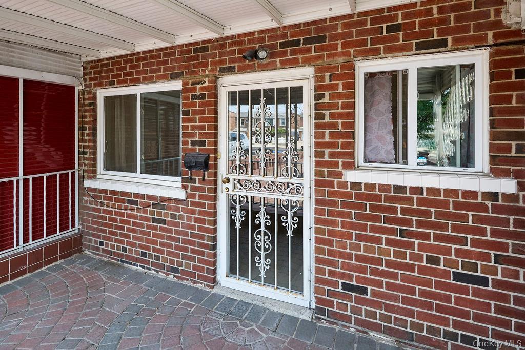 Single Family Throggs Neck Boulevard Bronx, NY 10465, MLS-1038811-4
