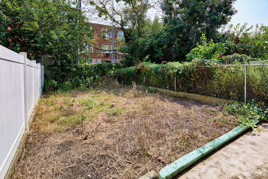 Single Family Throggs Neck Boulevard Bronx, NY 10465, MLS-1038811-44