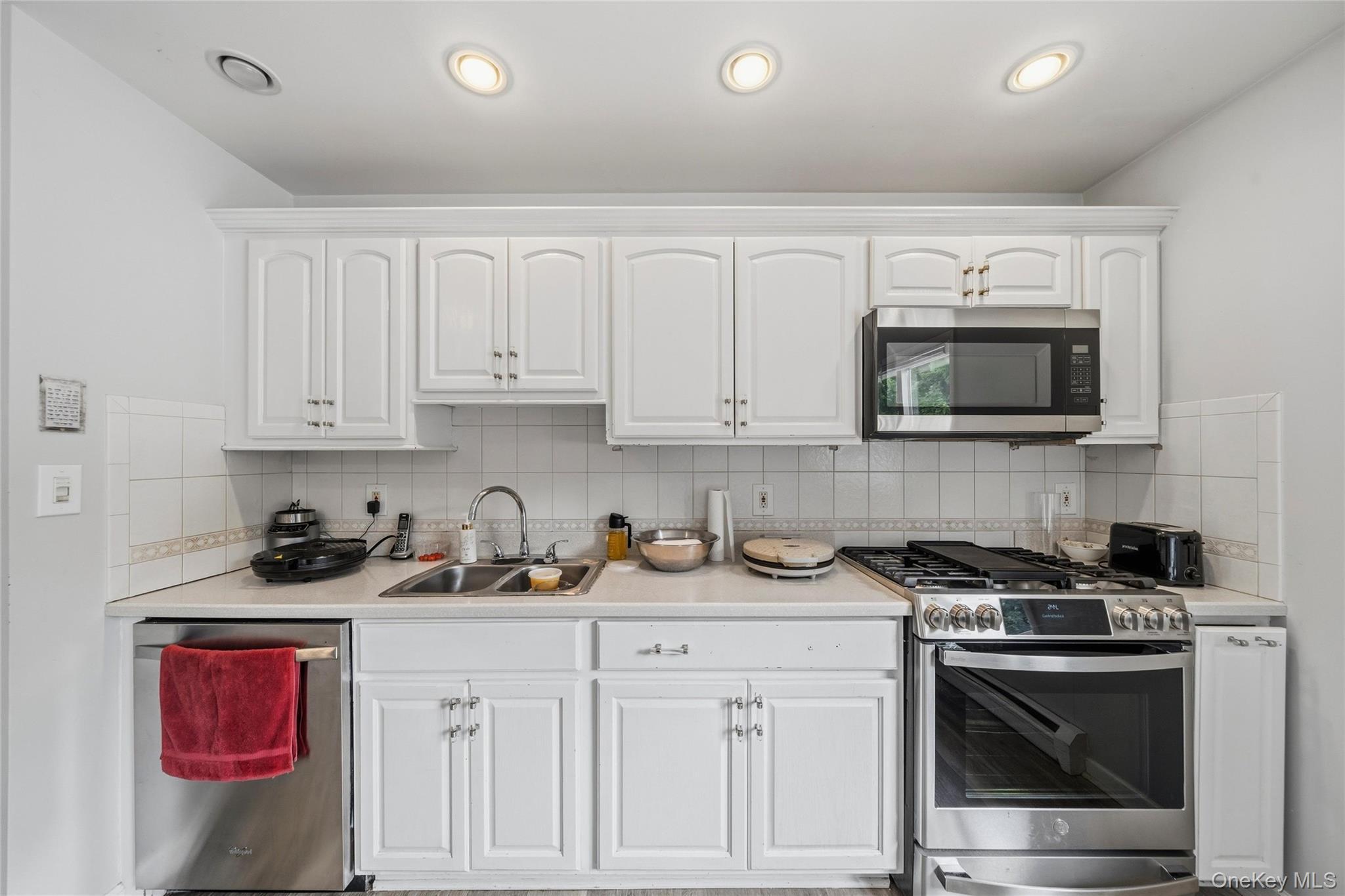 Single Family Newbury  Orange County, NY 10950, MLS-1038813-17
