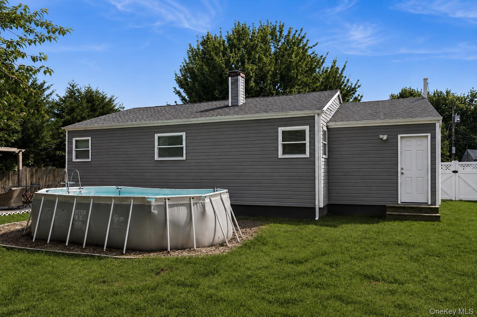 Single Family Larry Road S Suffolk County, NY 11784, MLS-1038816-27