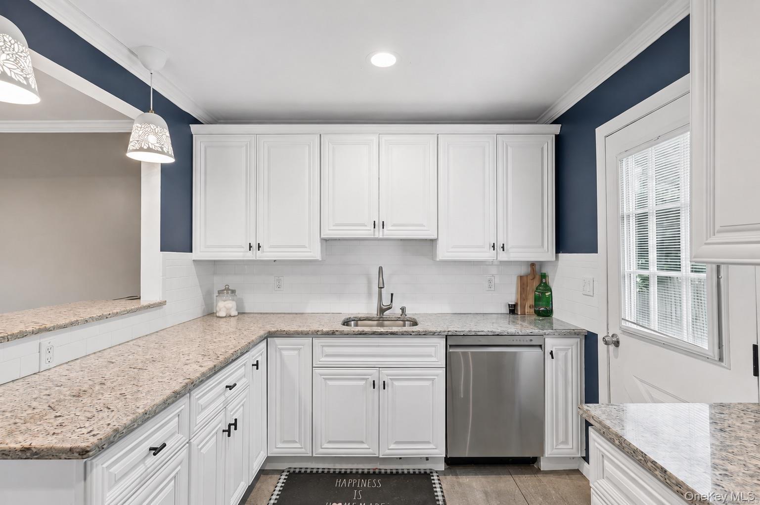 Single Family Larry Road S Suffolk County, NY 11784, MLS-1038816-9