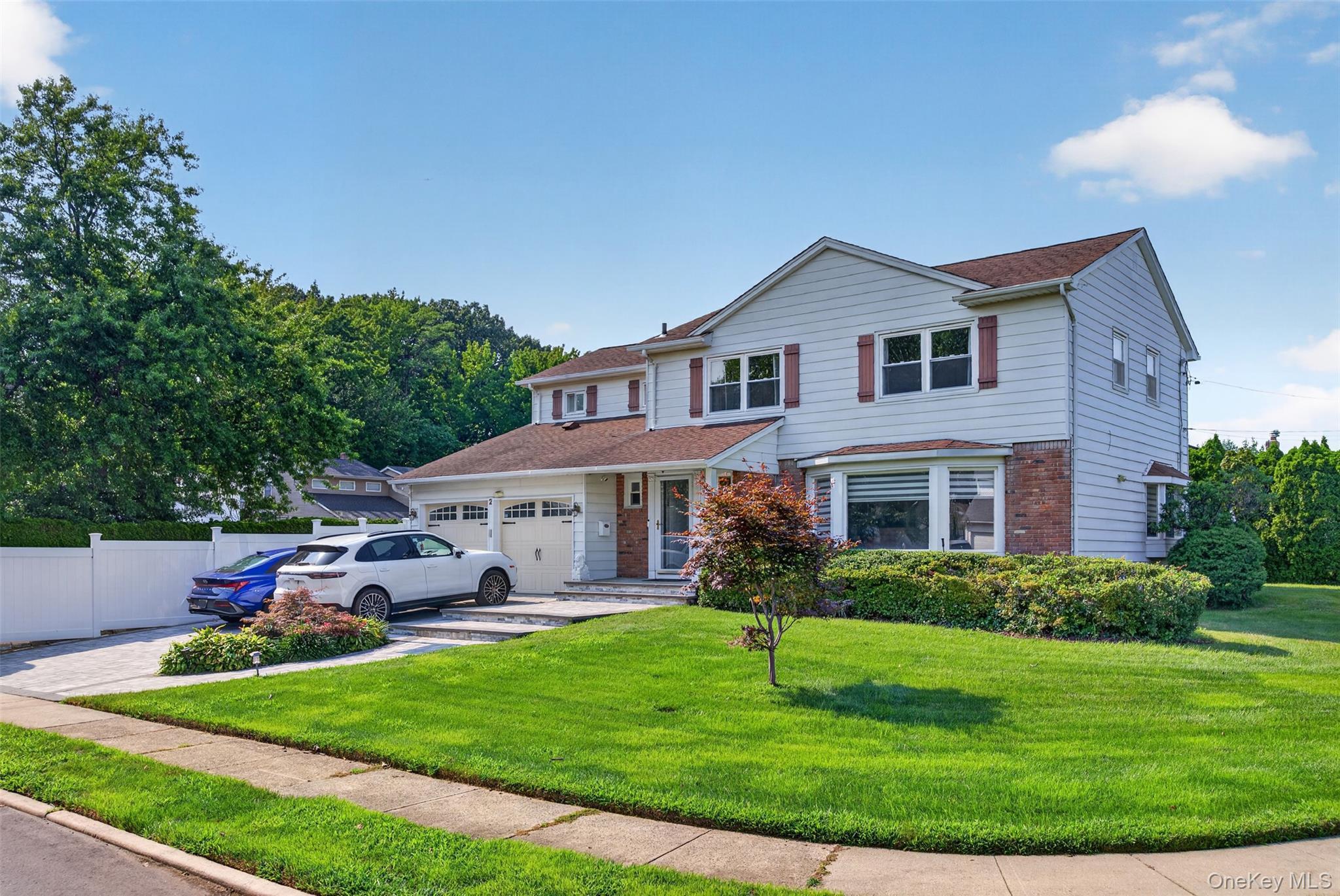Single Family Foxhurst Court  Nassau County, NY 11040, MLS-1038820-2