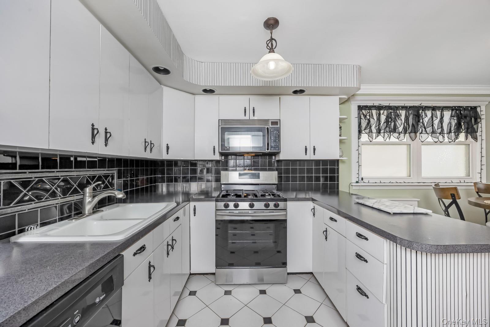 Single Family 61st Street  Queens, NY 11378, MLS-1038823-10