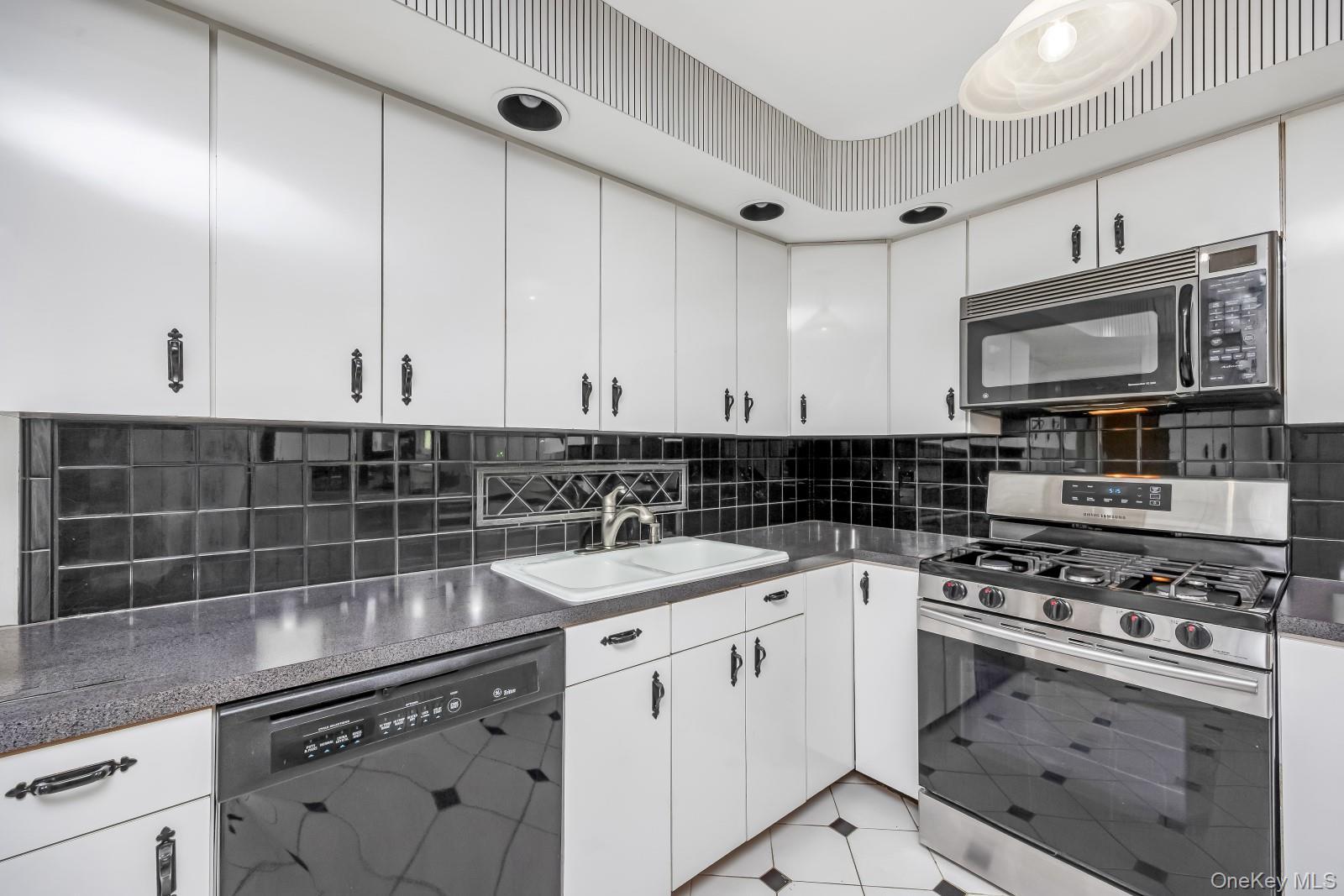Single Family 61st Street  Queens, NY 11378, MLS-1038823-11