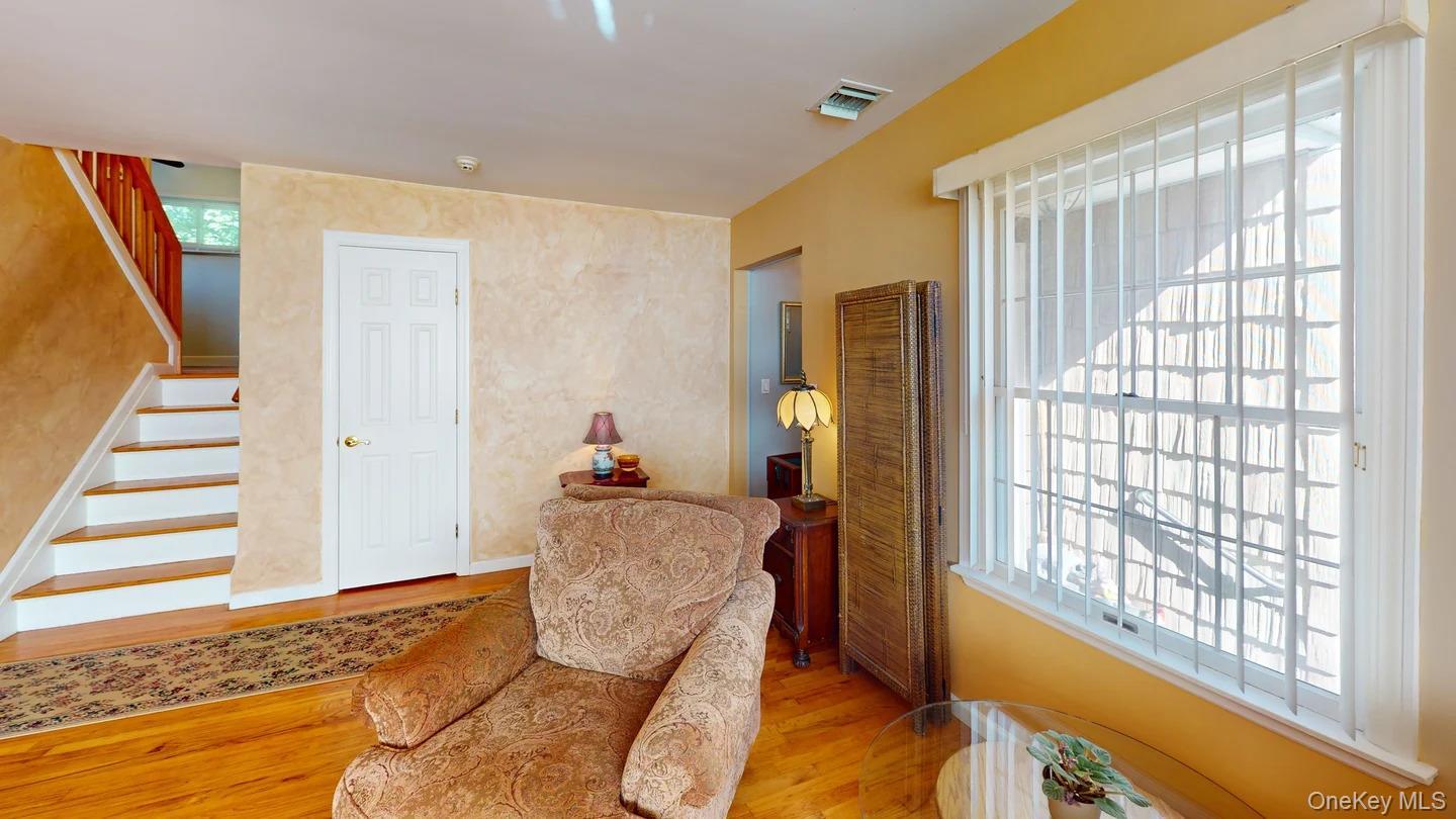 Single Family W Gaylore Drive Suffolk County, NY 11701, MLS-1038848-7