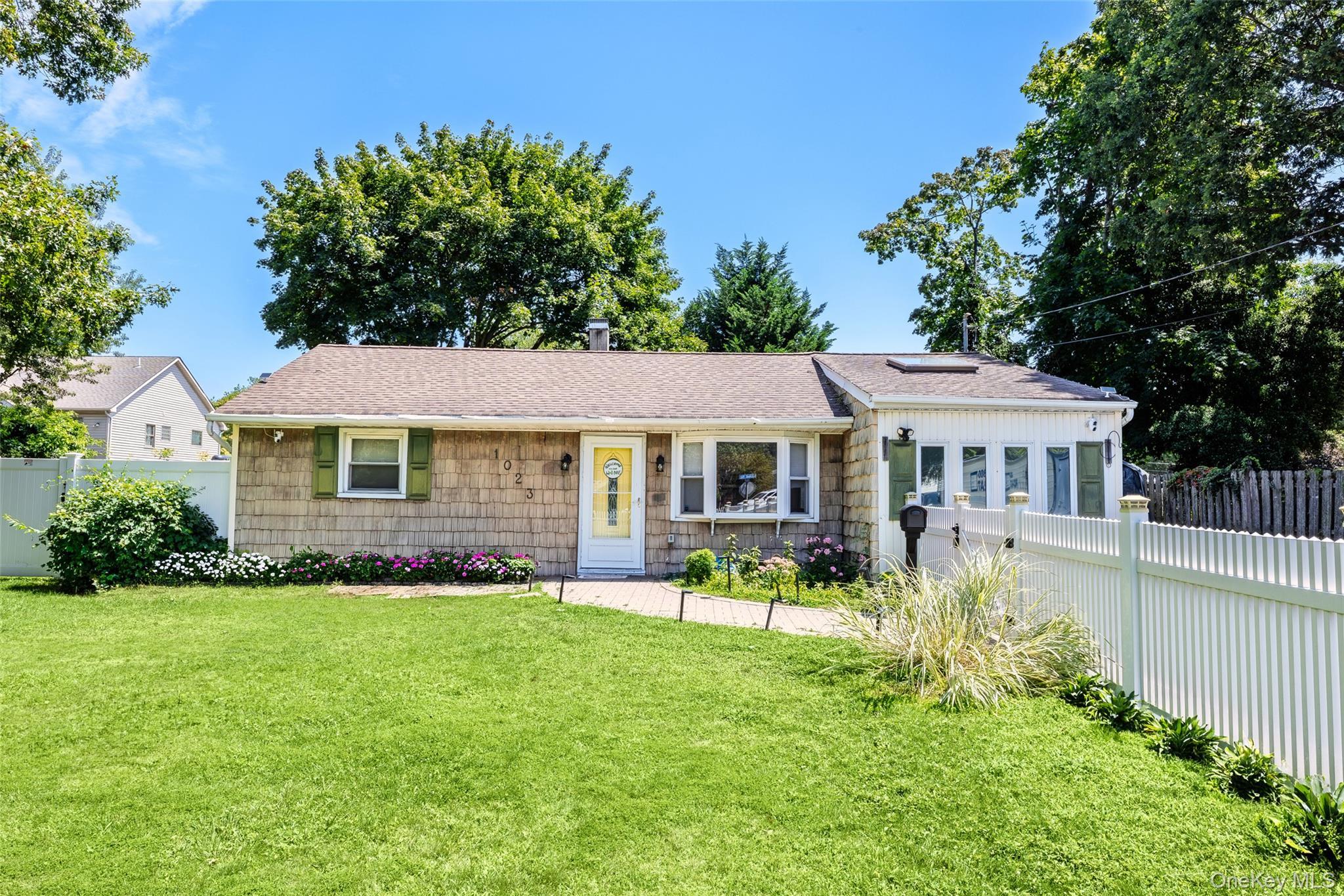 Single Family Udall Road Suffolk County, NY 11706, MLS-1038855-3
