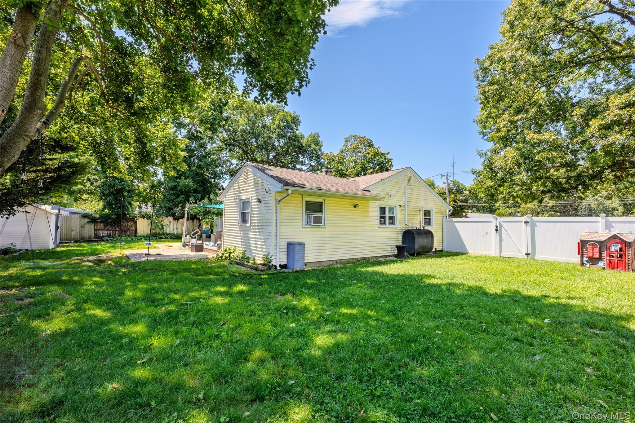 Single Family Udall Road Suffolk County, NY 11706, MLS-1038855-34