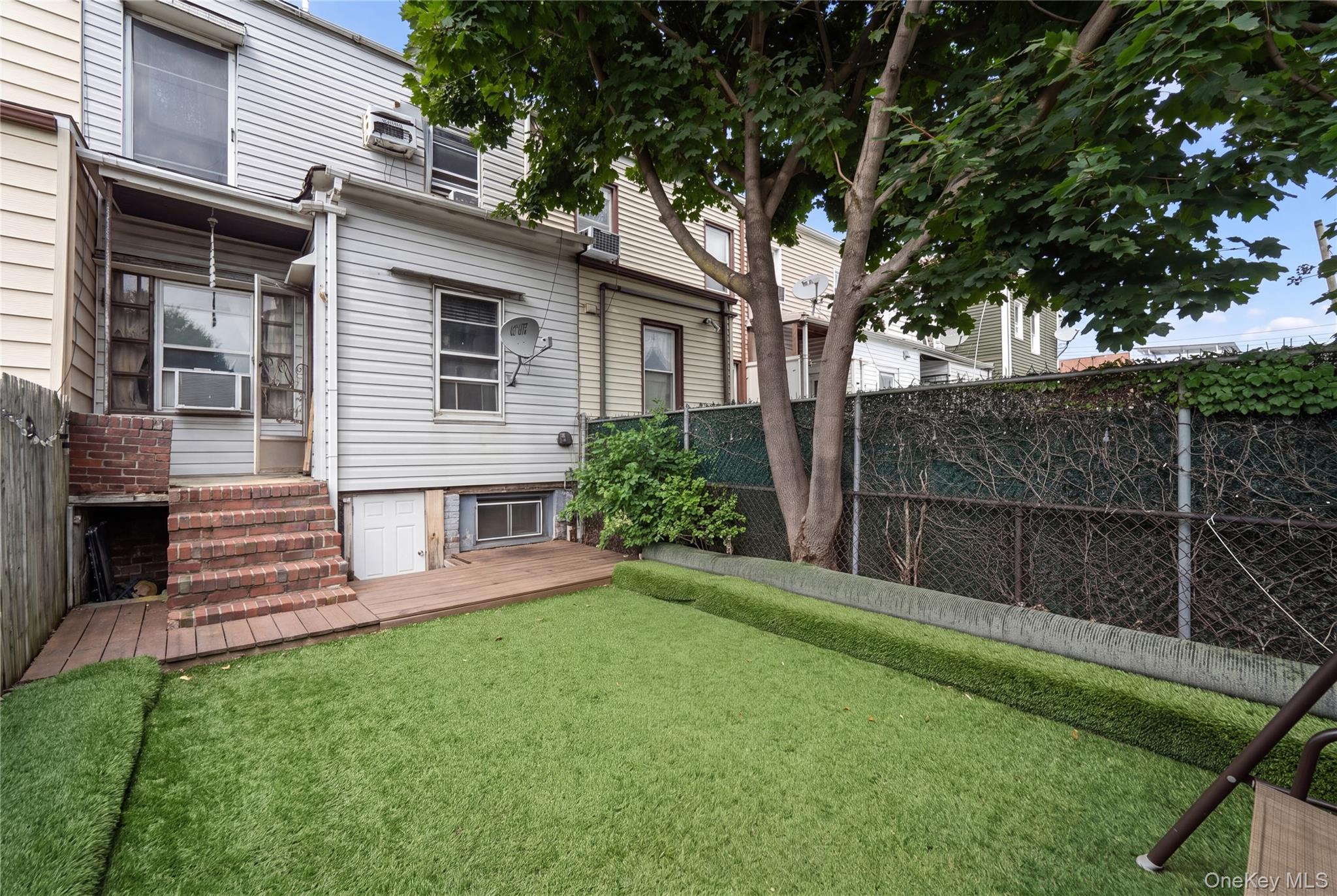 Single Family 91st Avenue Queens, NY 11421, MLS-1038884-19