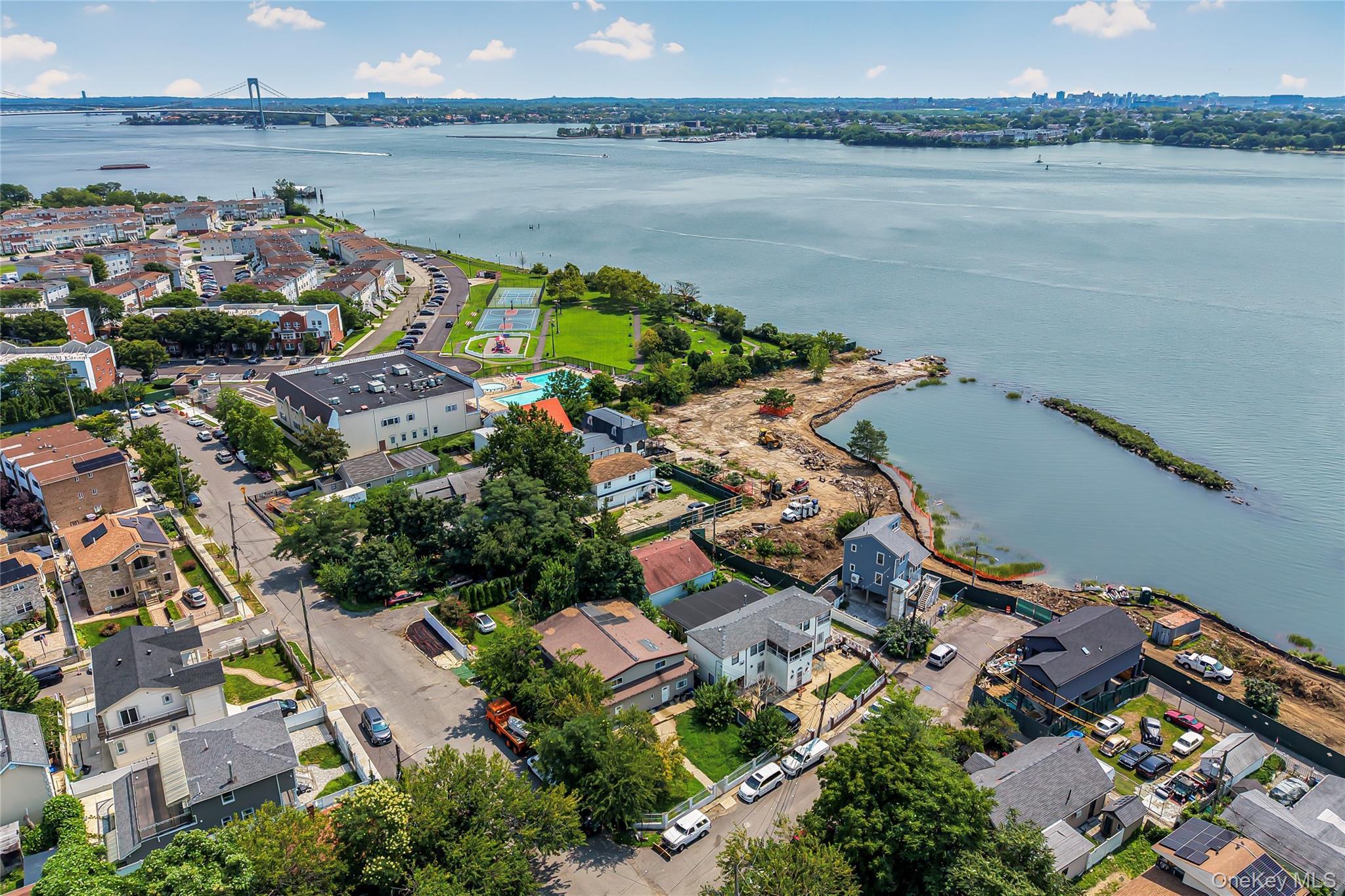 Single Family Harding Park  Bronx, NY 10473, MLS-1038896-4