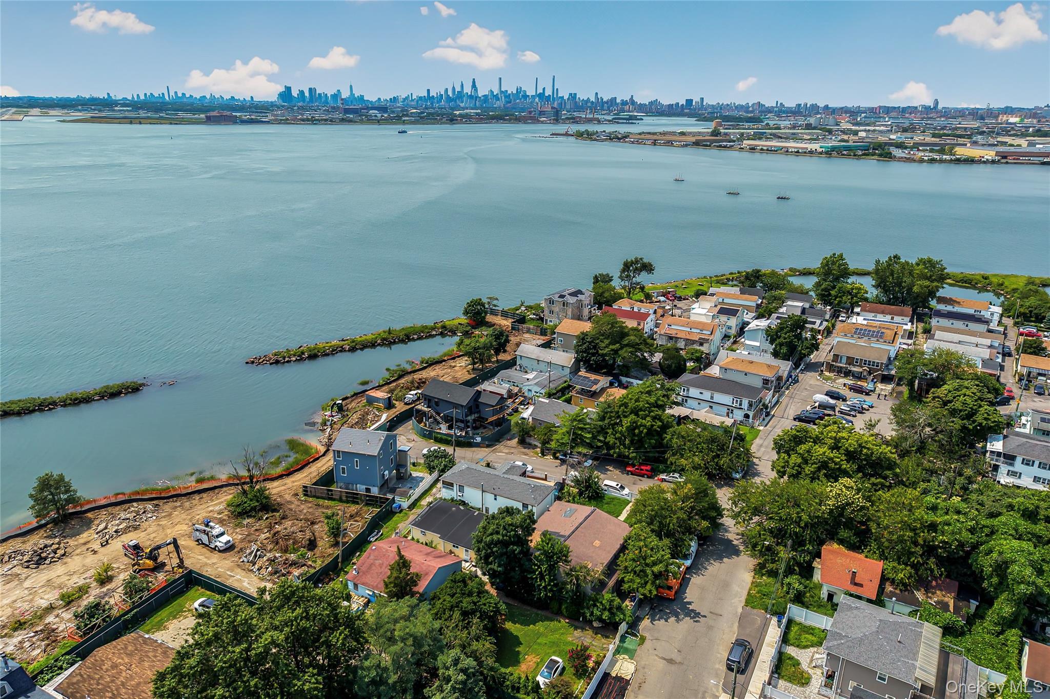Single Family Harding Park  Bronx, NY 10473, MLS-1038896-6