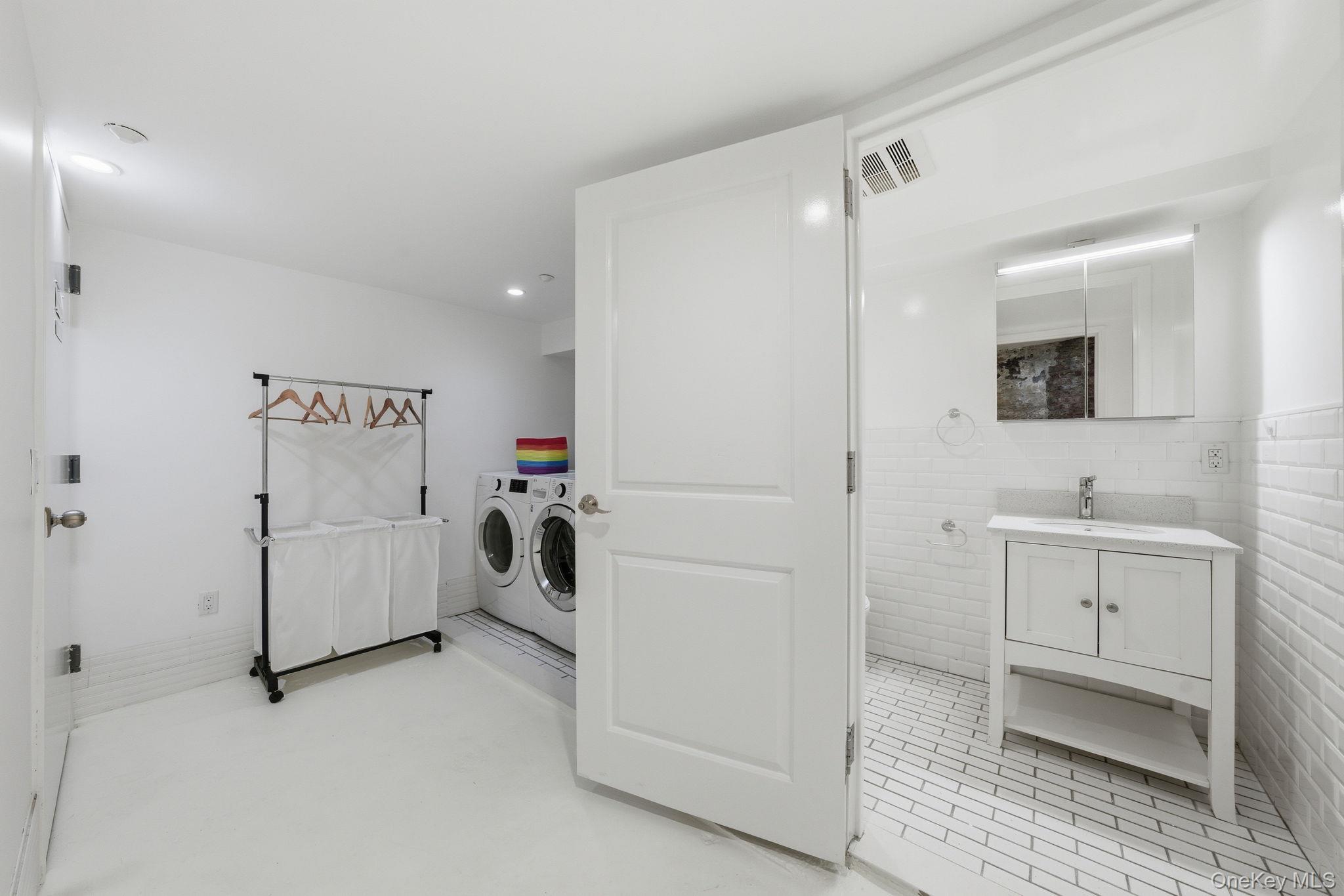 Single Family W 112th Street Manhattan, NY 10026, MLS-1038905-14