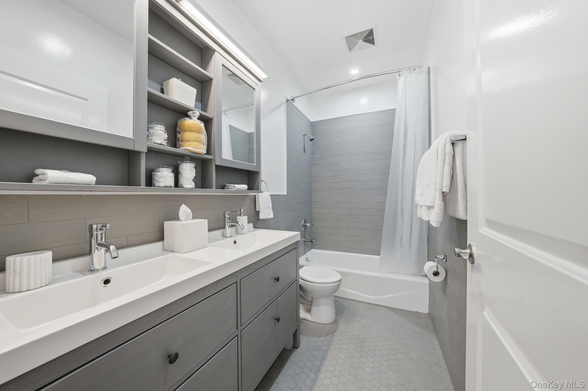 Single Family W 112th Street Manhattan, NY 10026, MLS-1038905-25