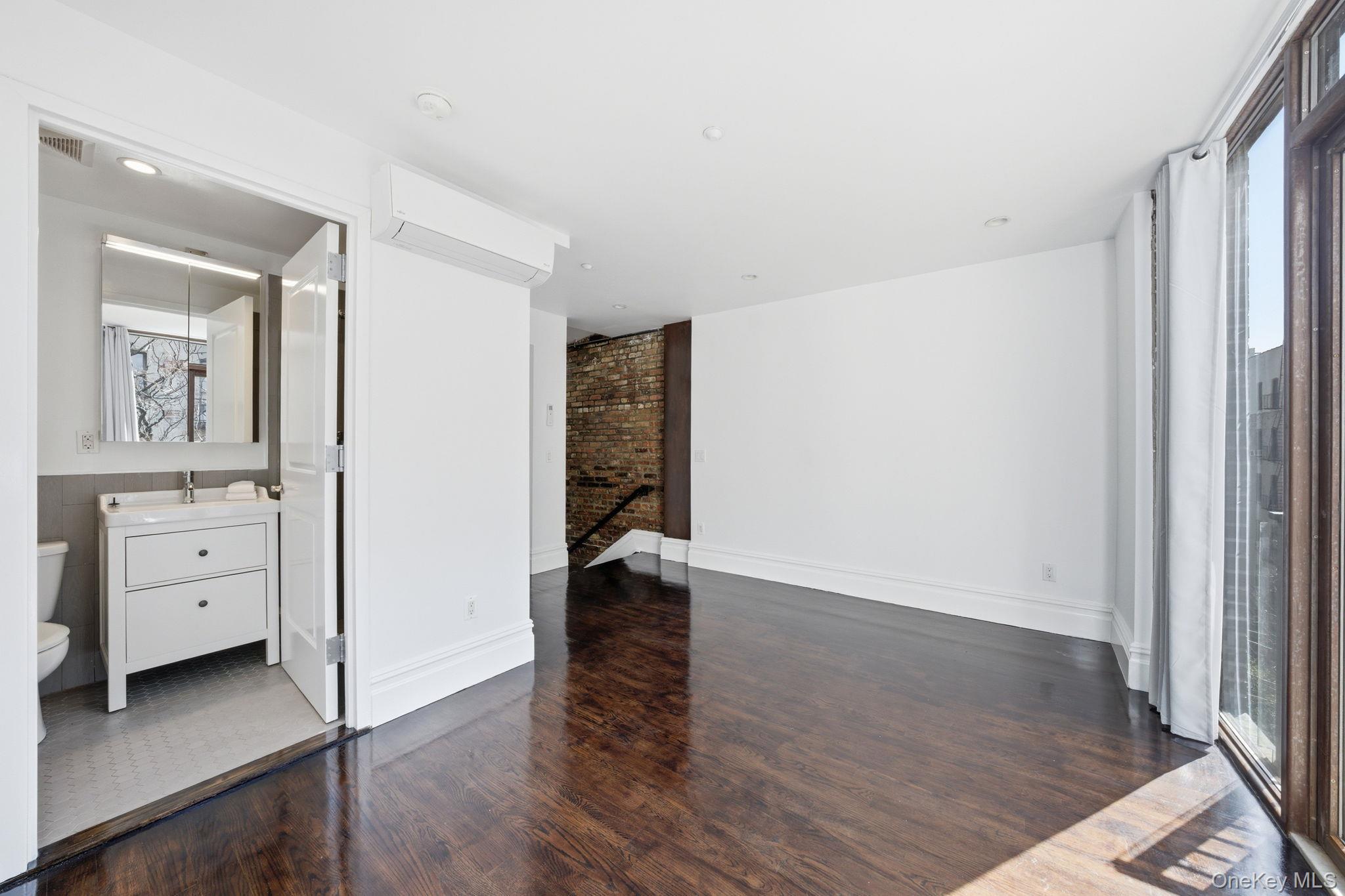 Single Family W 112th Street Manhattan, NY 10026, MLS-1038905-28