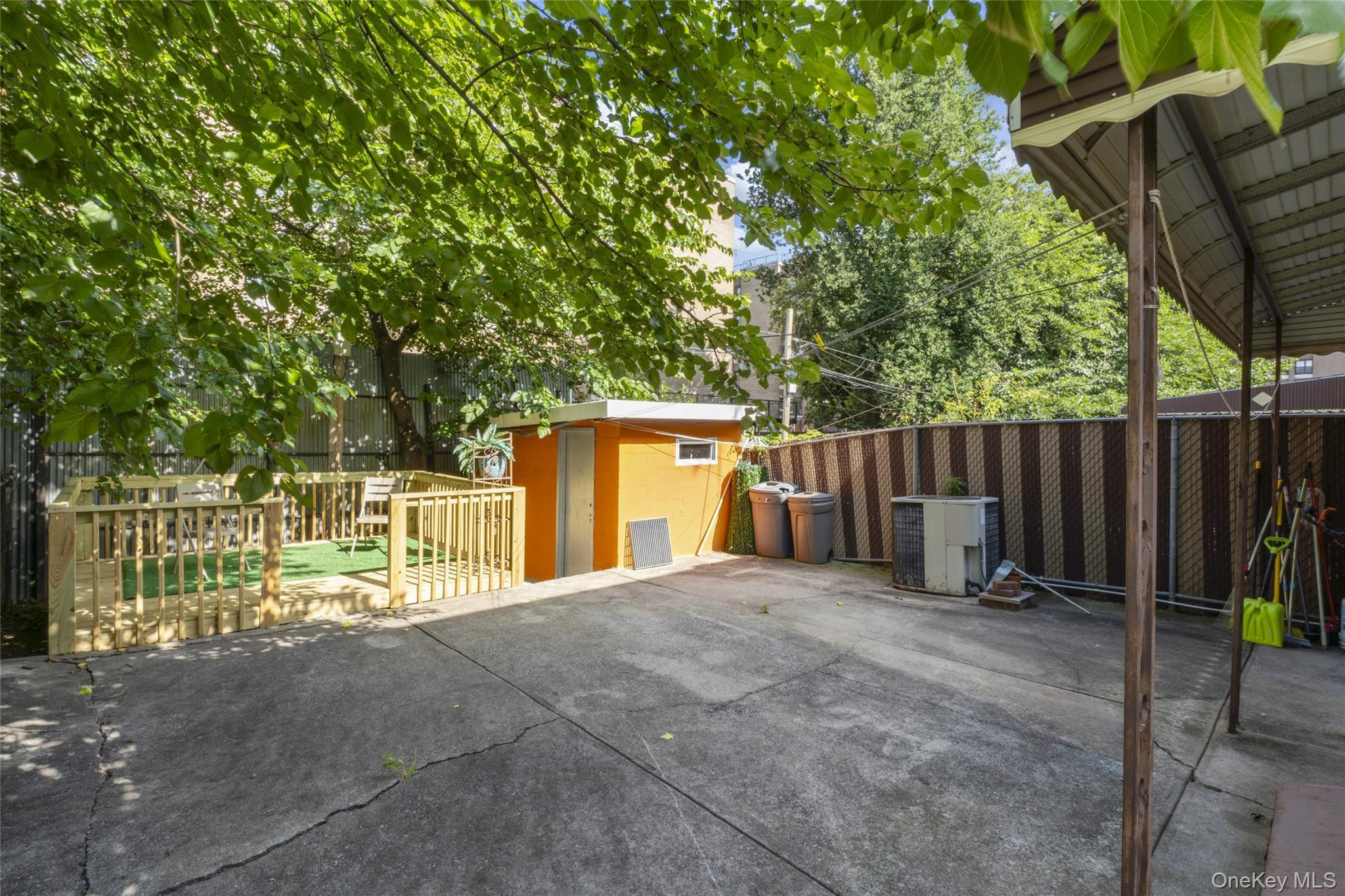 Single Family Hinsdale Street  Brooklyn, NY 11207, MLS-1038906-18