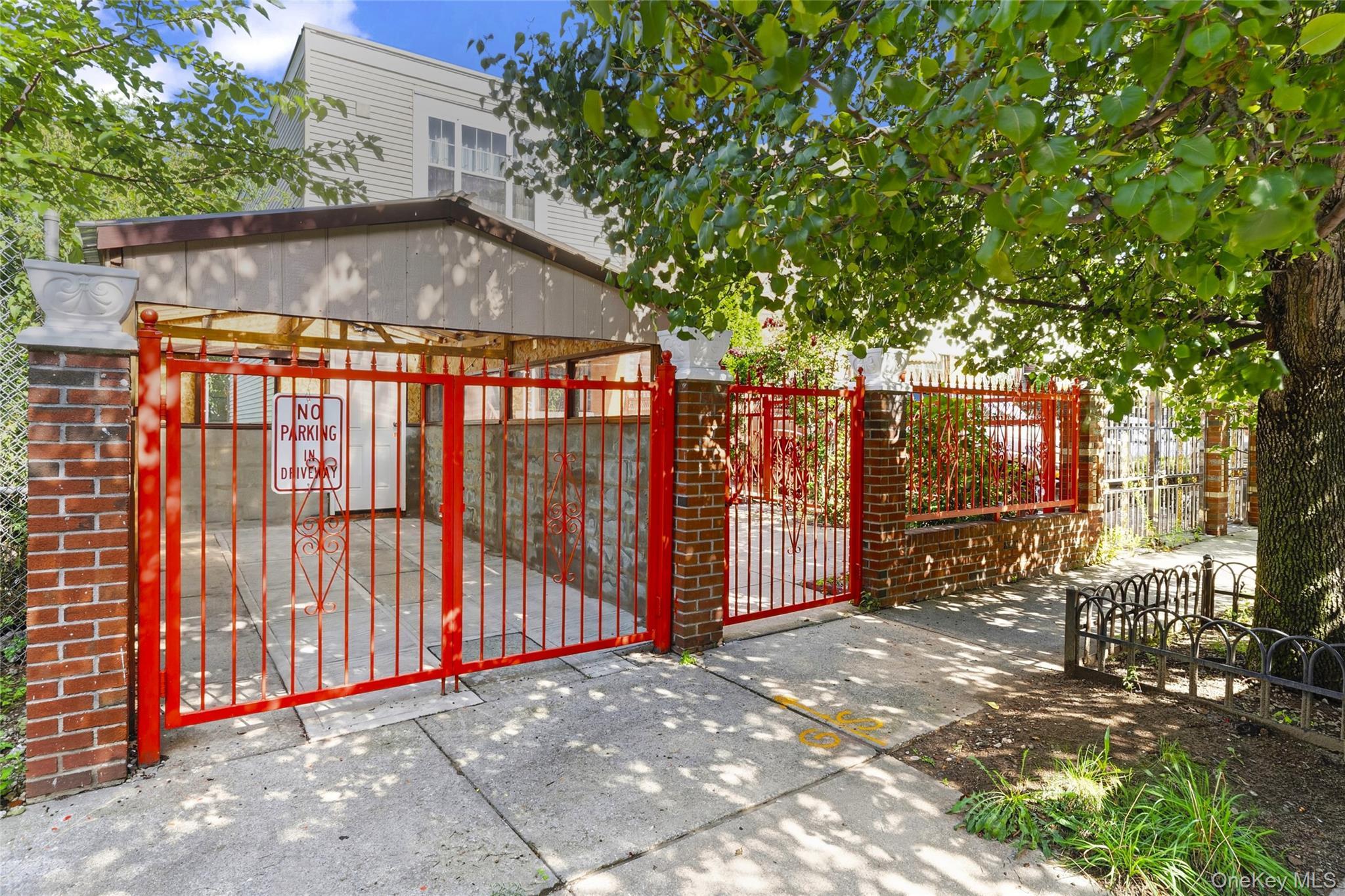 Single Family Hinsdale Street  Brooklyn, NY 11207, MLS-1038906-5