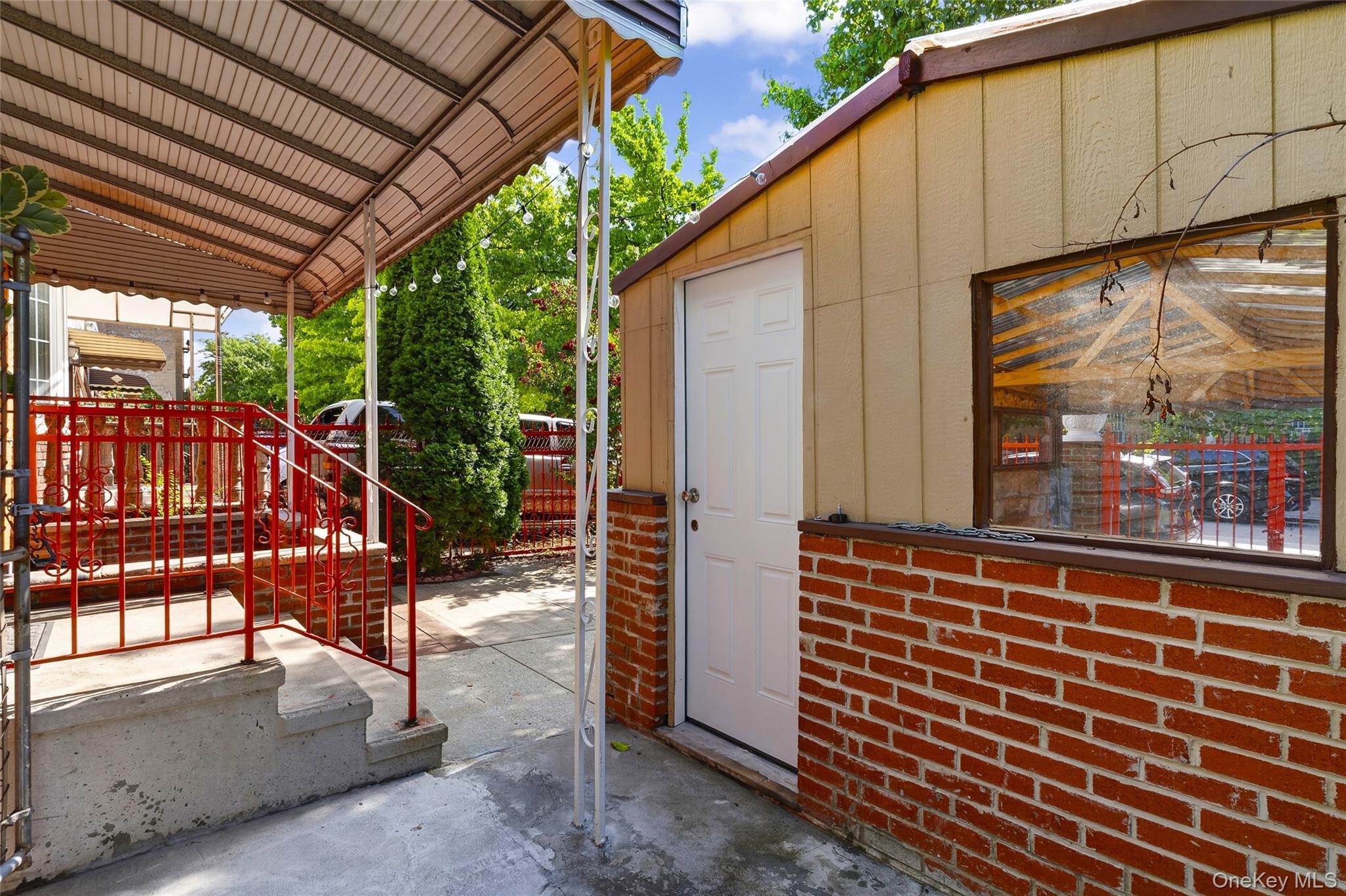 Single Family Hinsdale Street  Brooklyn, NY 11207, MLS-1038906-6