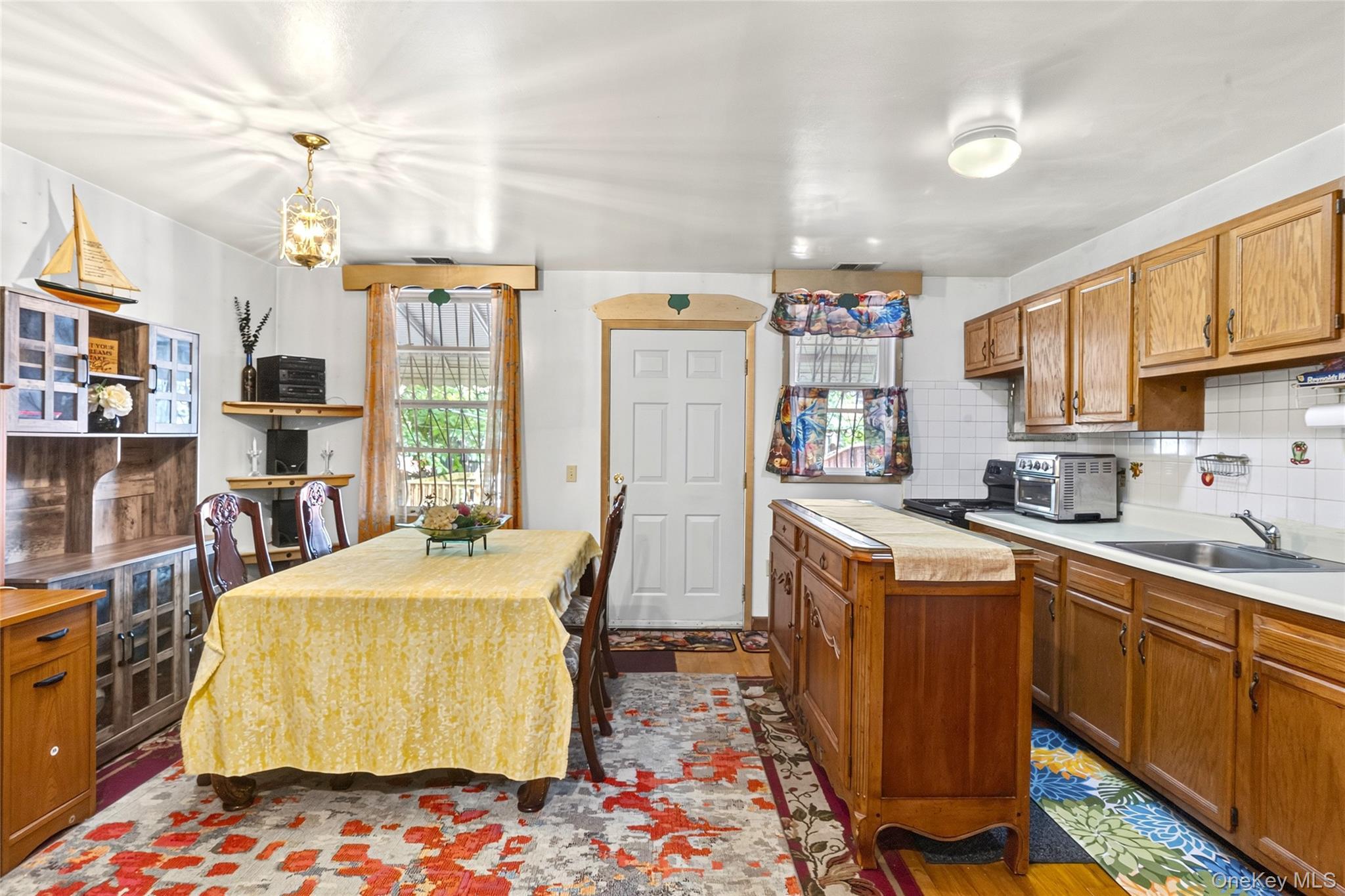Single Family Hinsdale Street  Brooklyn, NY 11207, MLS-1038906-9