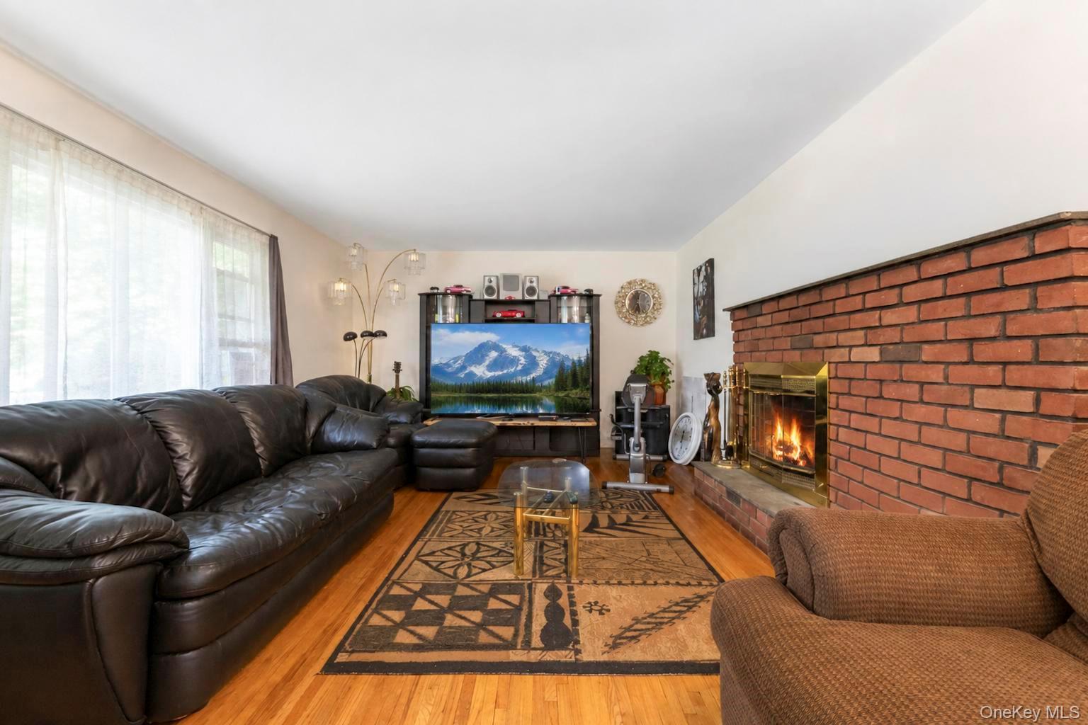 Single Family Granny Road  Suffolk County, NY 11953, MLS-1038914-3