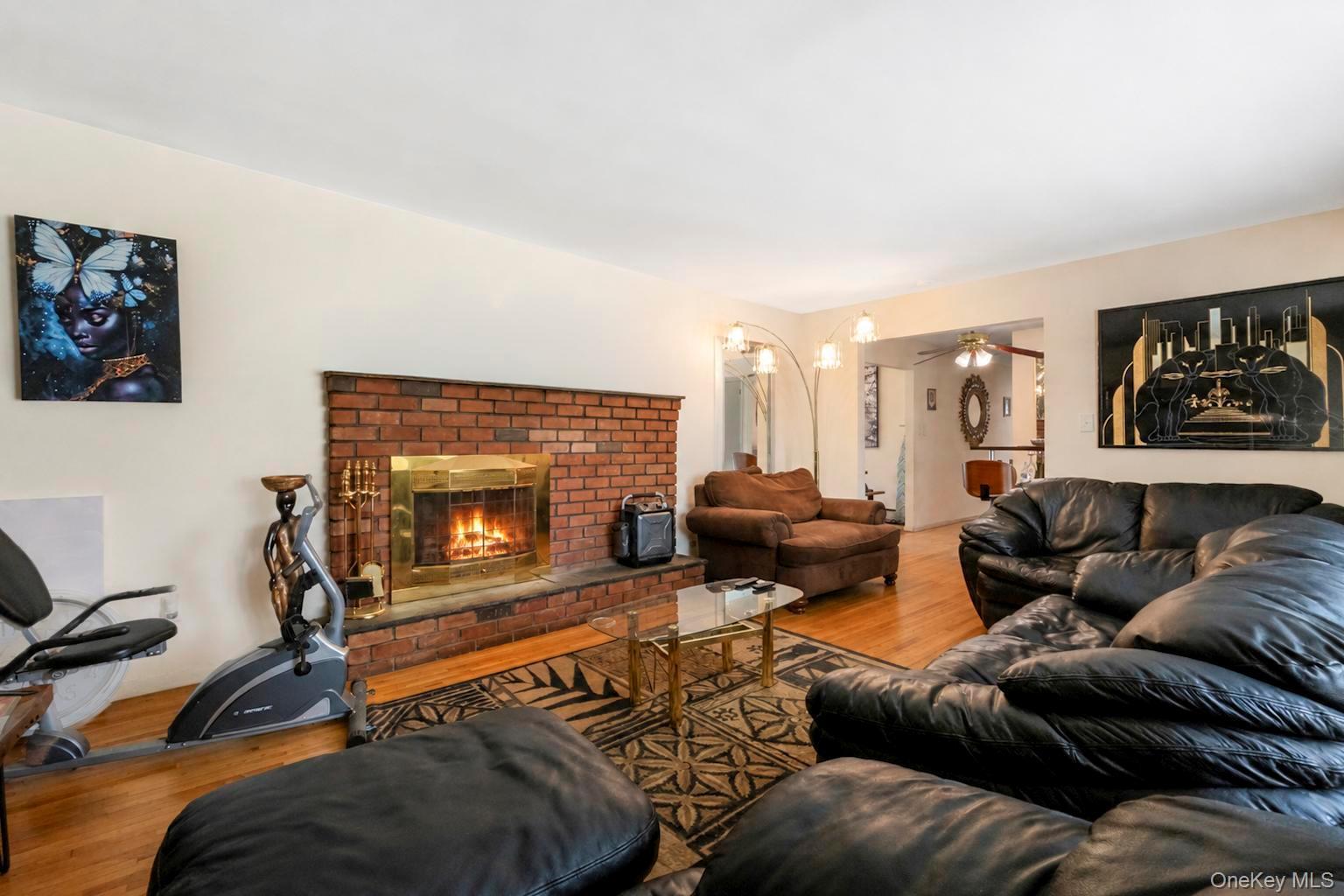 Single Family Granny Road  Suffolk County, NY 11953, MLS-1038914-4