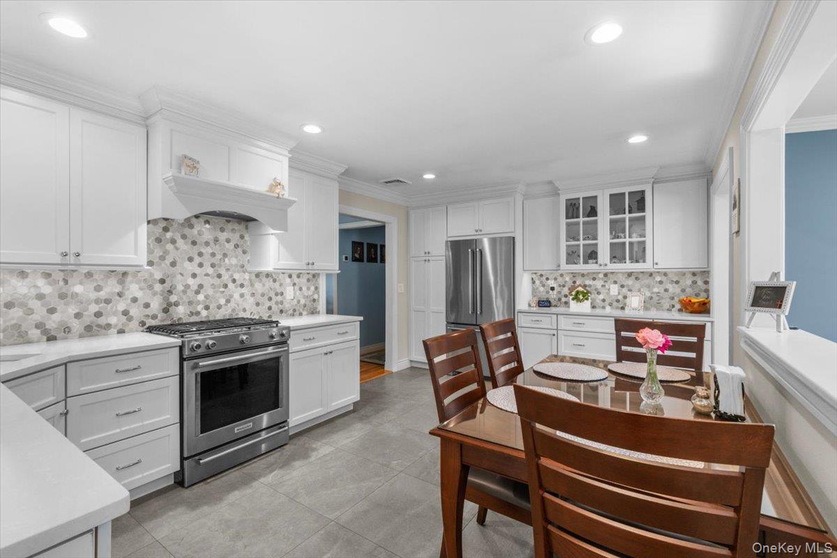 Single Family Stratler Drive Suffolk County, NY 11967, MLS-1038933-11