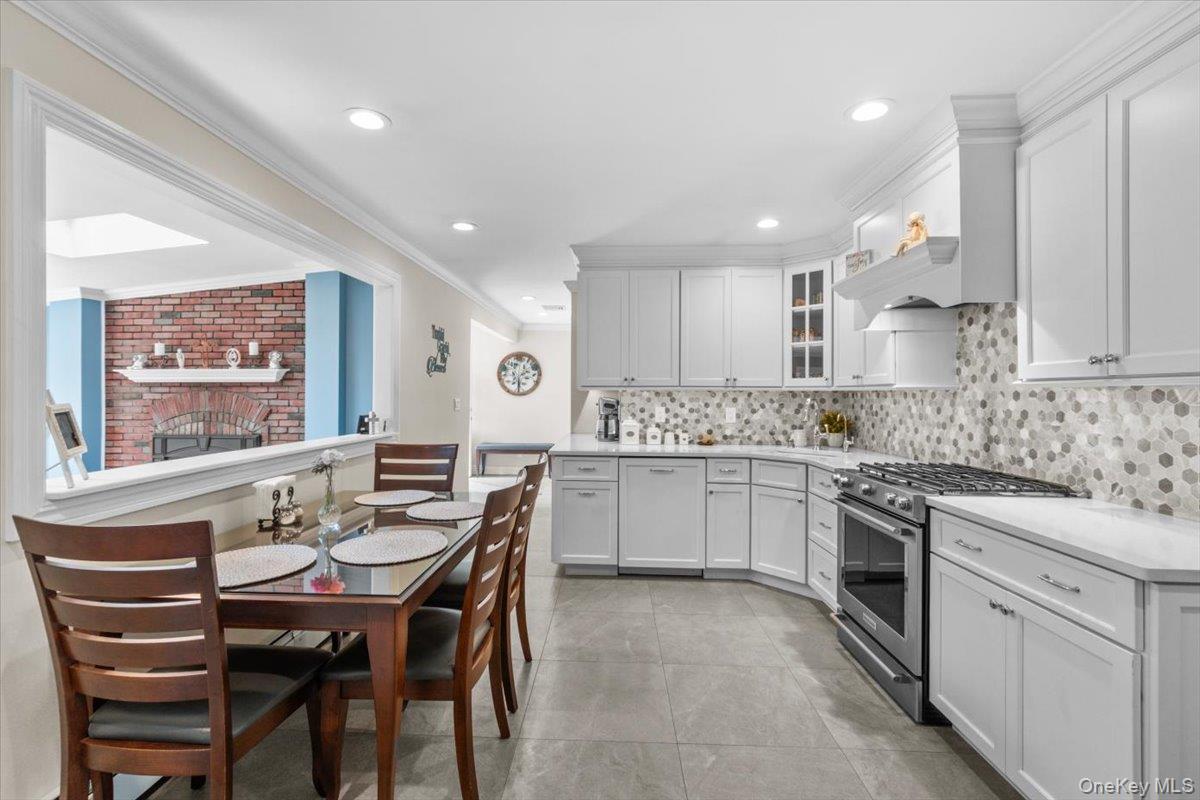 Single Family Stratler Drive Suffolk County, NY 11967, MLS-1038933-13