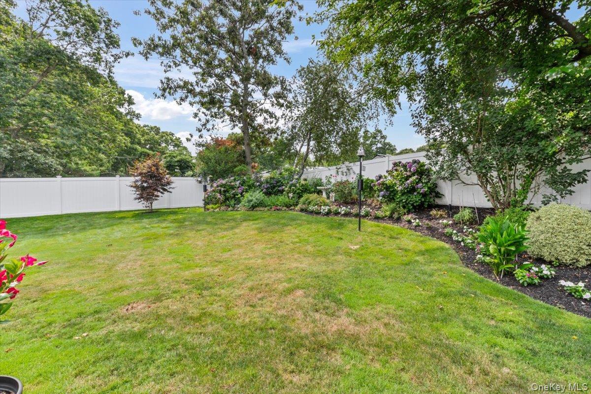 Single Family Stratler Drive Suffolk County, NY 11967, MLS-1038933-33