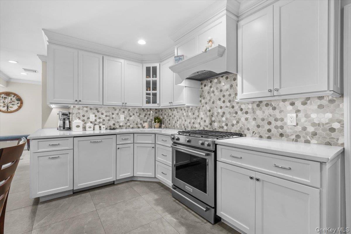 Single Family Stratler Drive Suffolk County, NY 11967, MLS-1038933-8