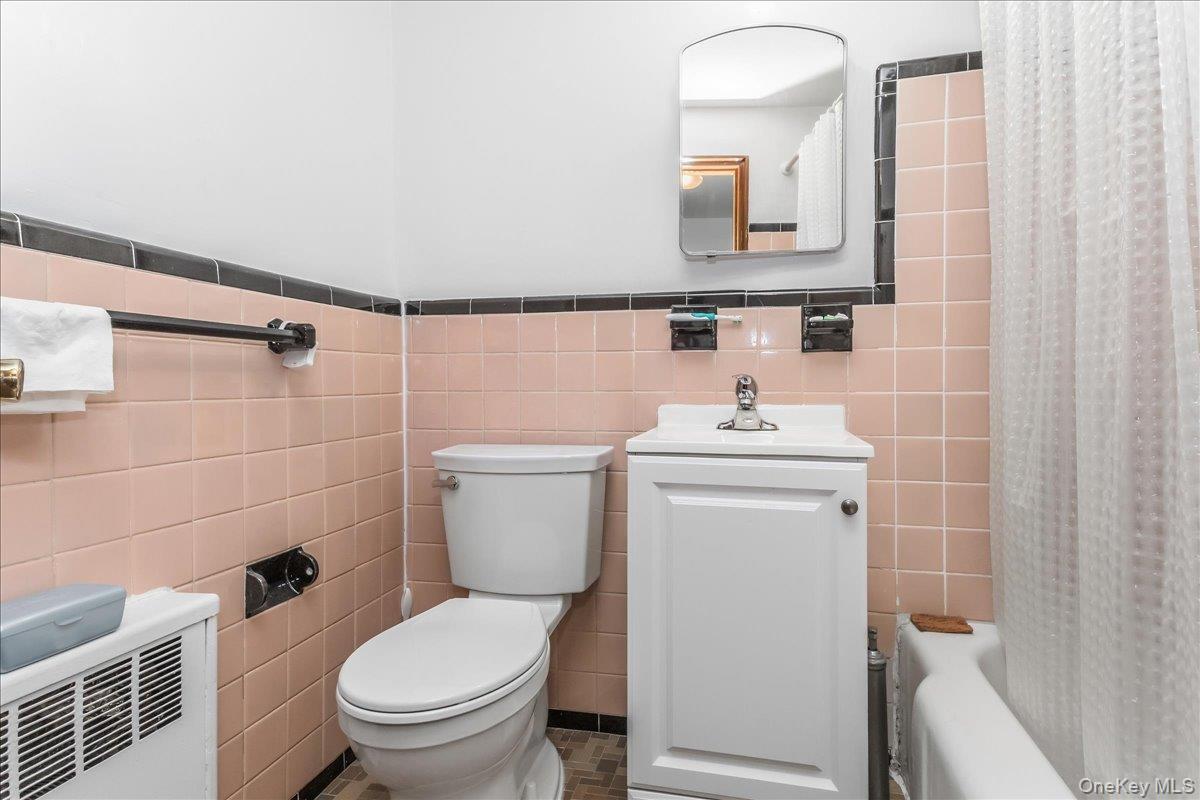 Single Family 30th Avenue Queens, NY 11370, MLS-1038937-10