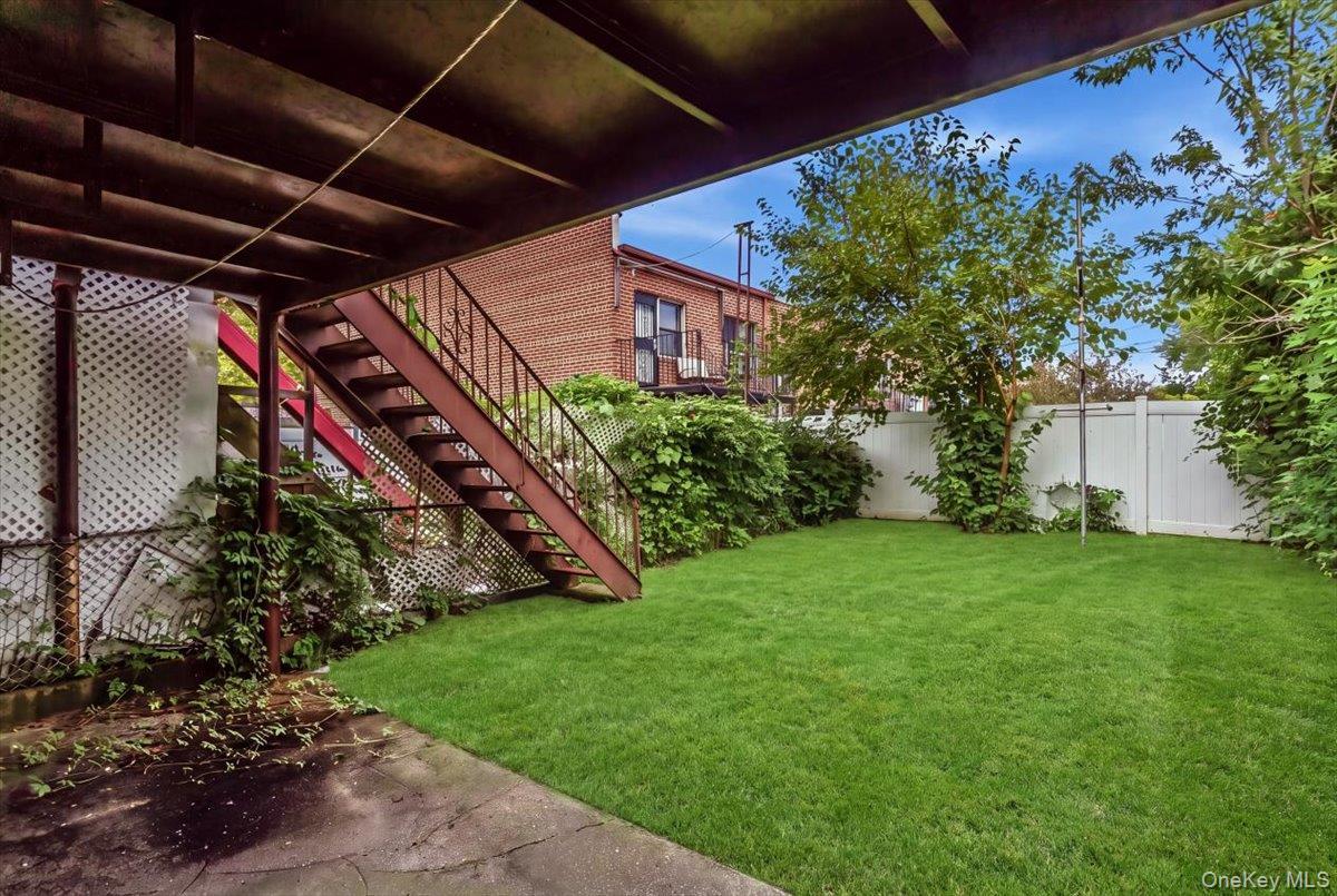Single Family 30th Avenue Queens, NY 11370, MLS-1038937-11