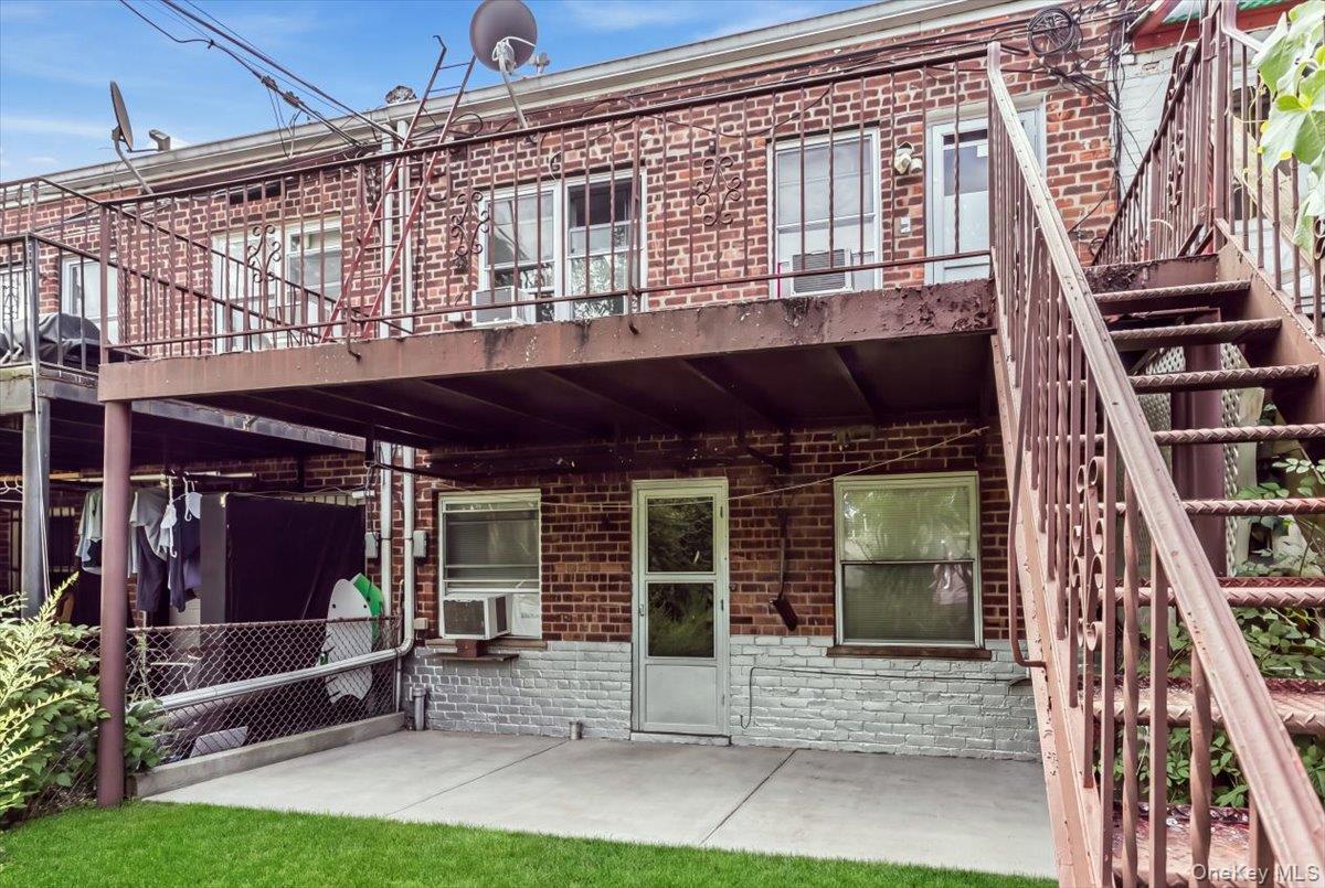 Single Family 30th Avenue Queens, NY 11370, MLS-1038937-13