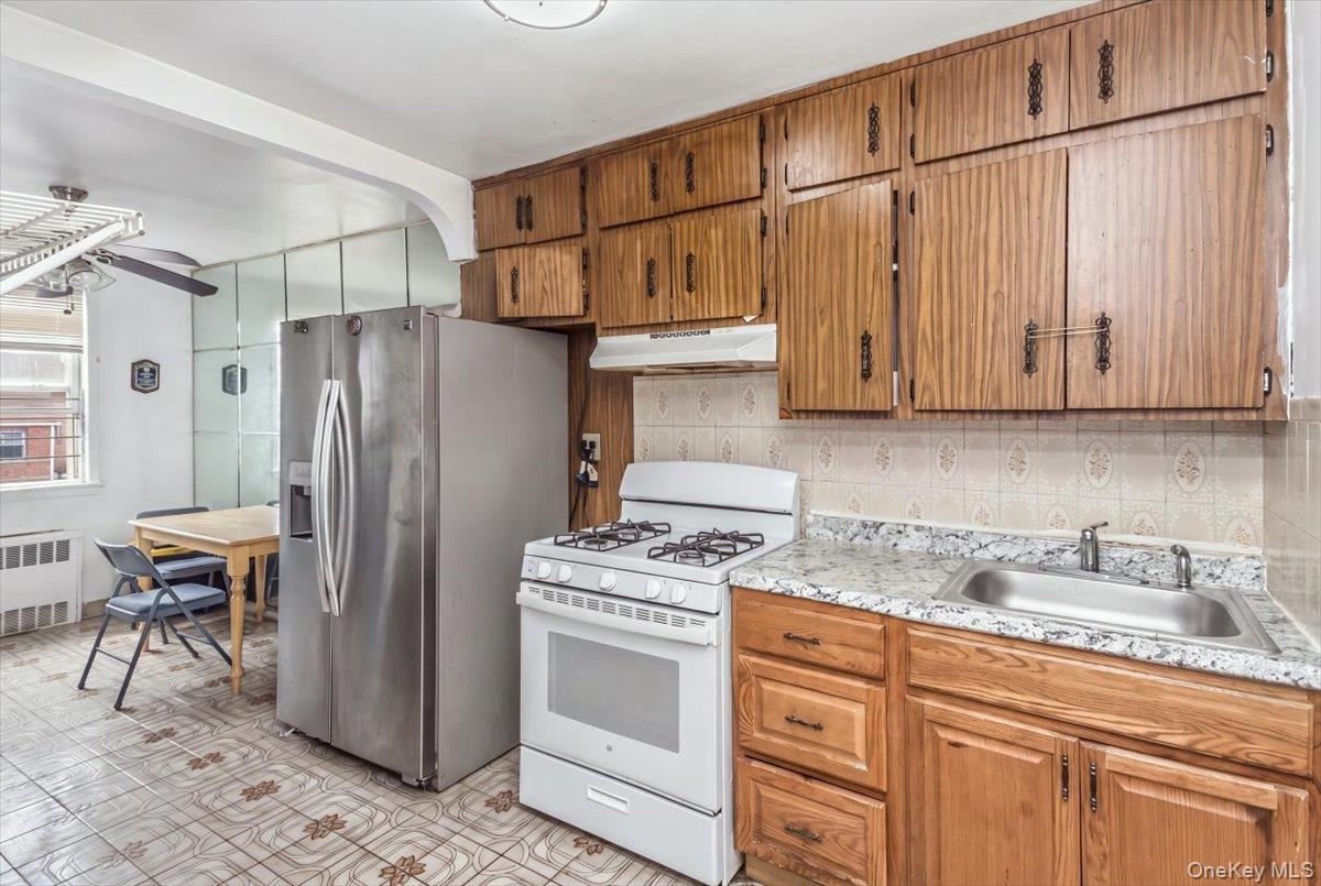 Single Family 30th Avenue Queens, NY 11370, MLS-1038937-19