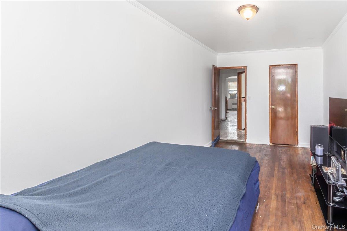 Single Family 30th Avenue Queens, NY 11370, MLS-1038937-21