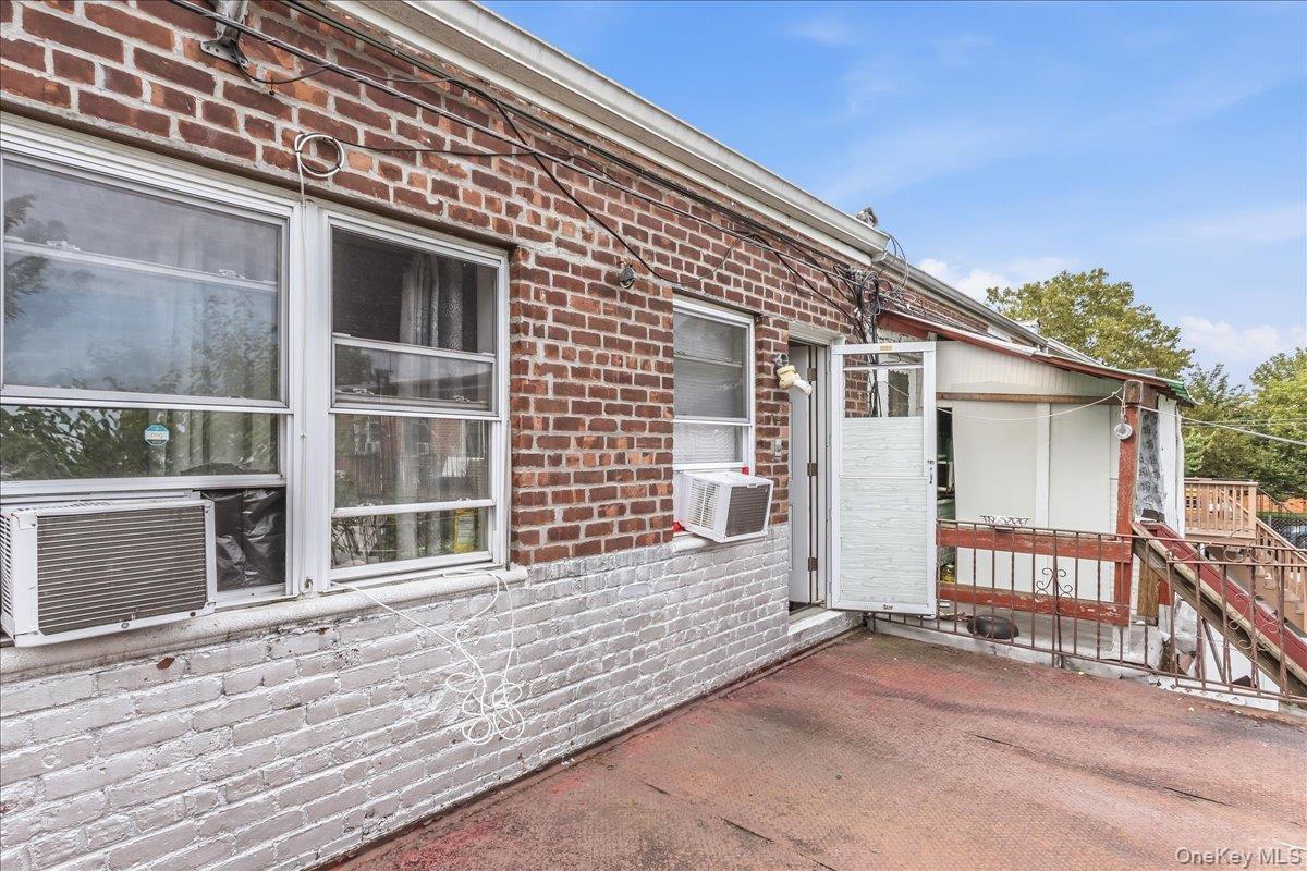 Single Family 30th Avenue Queens, NY 11370, MLS-1038937-25