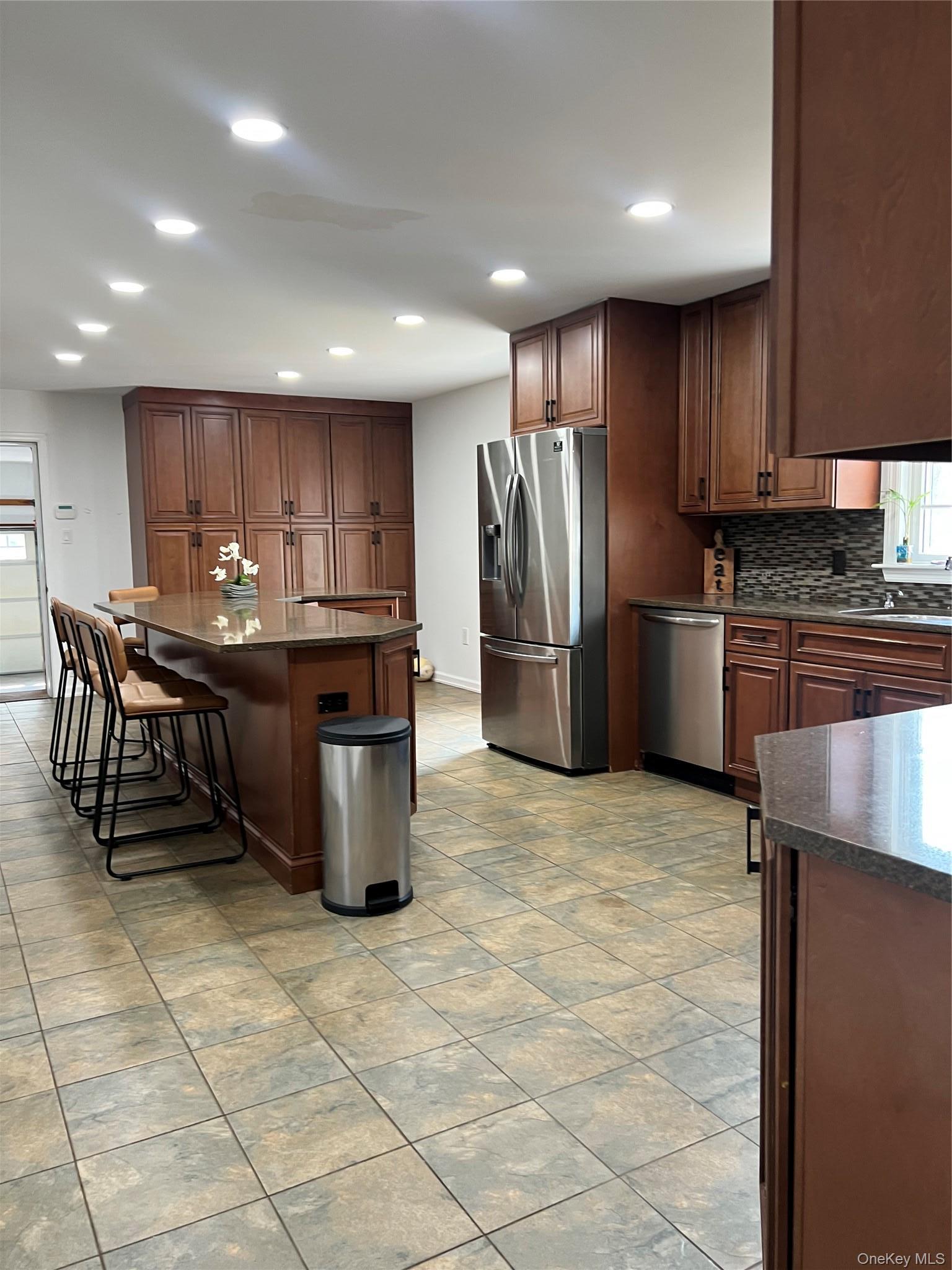 Single Family Box Tree  Suffolk County, NY 11942, MLS-1038939-2