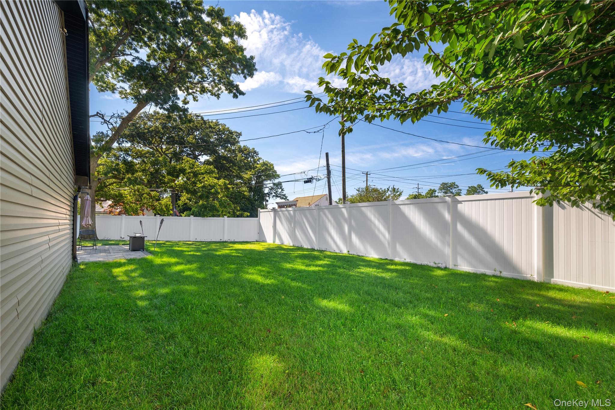 Single Family Tyrconnell Avenue  Nassau County, NY 11762, MLS-1038950-46