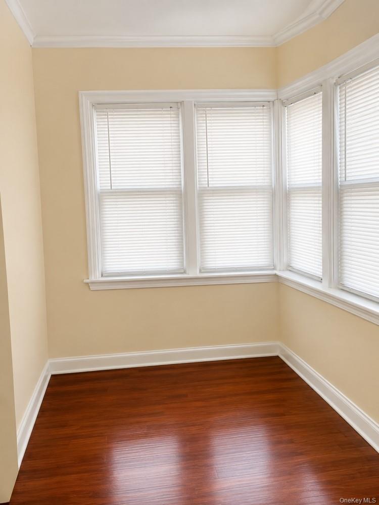 Single Family E 229th Street Bronx, NY 10466, MLS-1038961-11