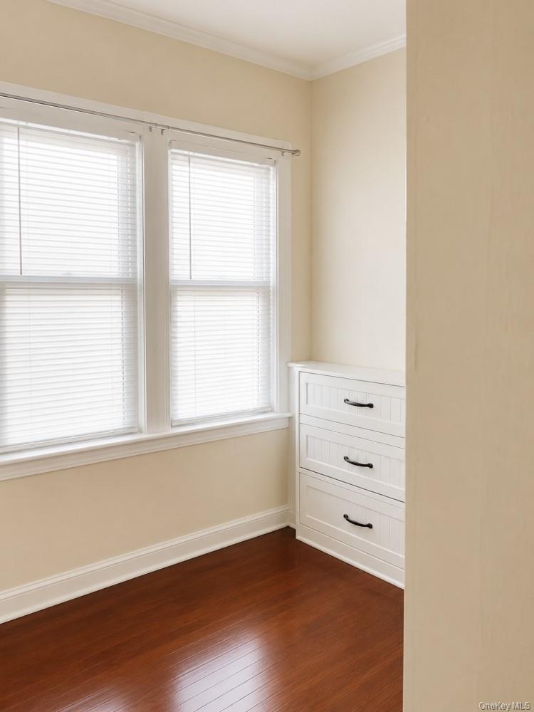 Single Family E 229th Street Bronx, NY 10466, MLS-1038961-12