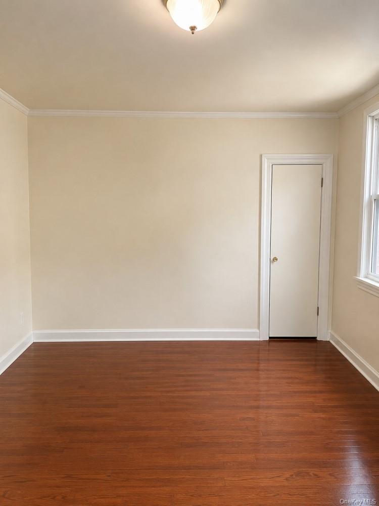 Single Family E 229th Street Bronx, NY 10466, MLS-1038961-13