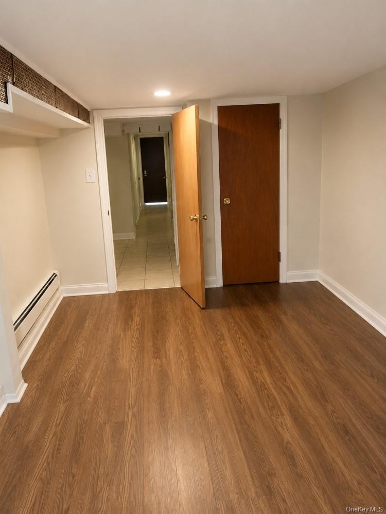 Single Family E 229th Street Bronx, NY 10466, MLS-1038961-4
